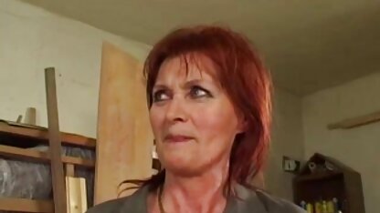 Sa petite amie crache sur la mère blonde dans le vagin avec un cancer et dans le films x francais gratuits dos dans la salle de bain