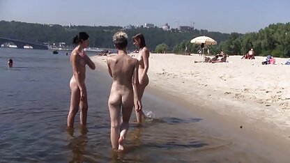 Sexe adolescent magnifique xxnxx film blonde fille avec un vieil homme dans le parc