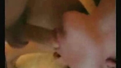 Fille baise pour avoir du plaisir futa cei seul avec un jouet de sexe