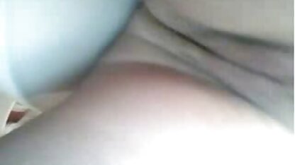 Bronzé fille russe mulat porn donne une pipe sur la plage