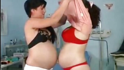 Divorcé MILF vaginale caressant porno arabie l'abdomen avec un jouet de sexe
