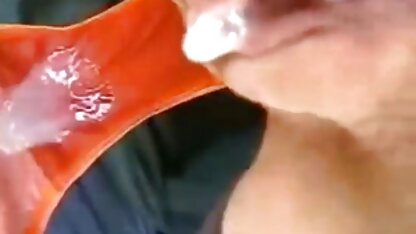Lui-même satisfait de ses doigts film porno double penetration sur la chaise