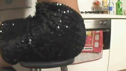 Étudiant poulet à l'huile pour un film porno gratuit hd client dans la nuit du masseur