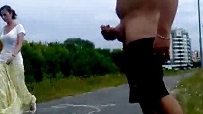 Elle a réchauffé ses cheveux roux après video xxx viol la natation