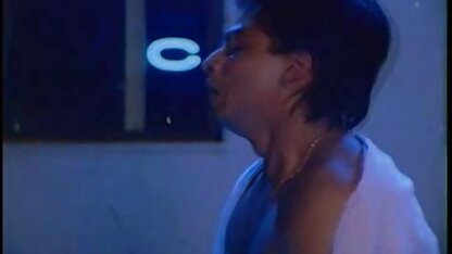 Shmara Russie avec piercing le piercing a pris la main d'un ami xxx sex arabe le cul