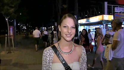 Nettoyer le cul cul babes lavé dans la salle de bain hd porno movies