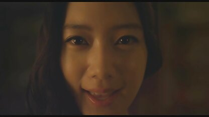 Asiatique combinaison de méditation et de masturbation en plein film porno en vf air