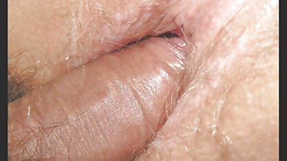 Blonde En xxx femme enceinte bas baisée elle-même avec bite en caoutchouc devant la webcam