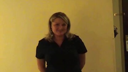 Babe est presque déchiré en lambeaux par une poule mouillée porno arabe marocain quand un gang de impitoyable